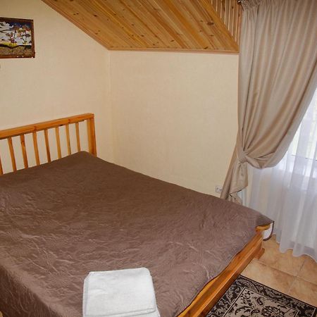 Mini-Hotel Yandrusi Camenița Exterior foto